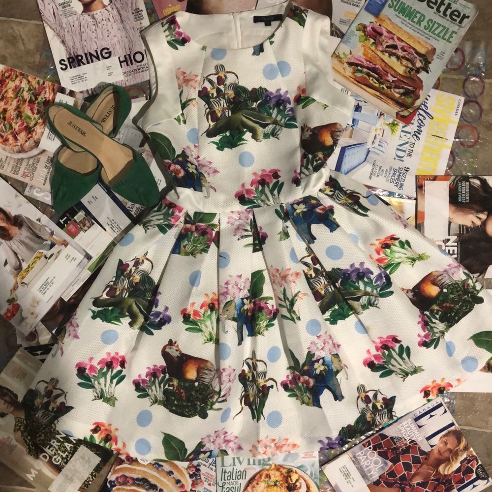 I am selling this dress